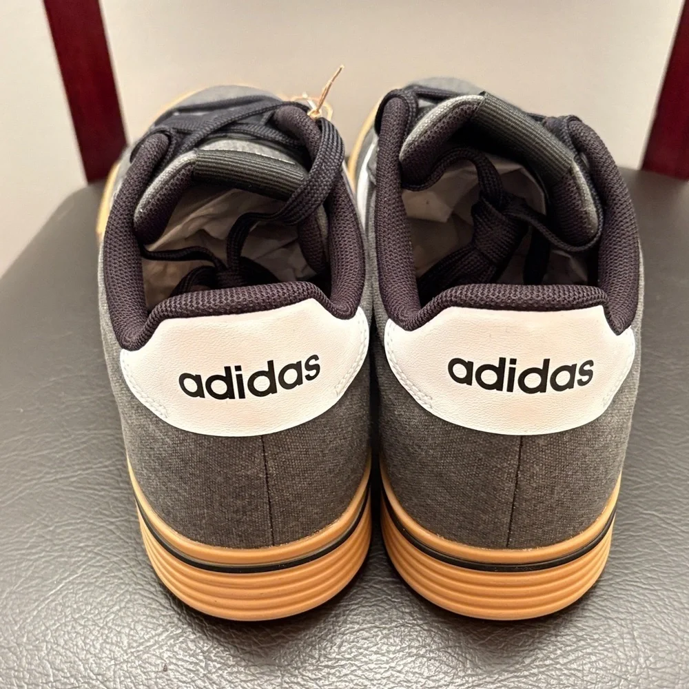 New‎ Adidas Men's Daily 4.0 Charcoal and White Sneakers Size 9